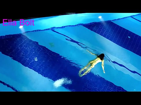 ❤️ Ma nistax nieqaf nara, blonda żagħżugħa maqbuda tgħum nuda fil-pool tar-resort ELLA BOLT ❤❌ Porno vk f'mt.hentaisea-com.ru